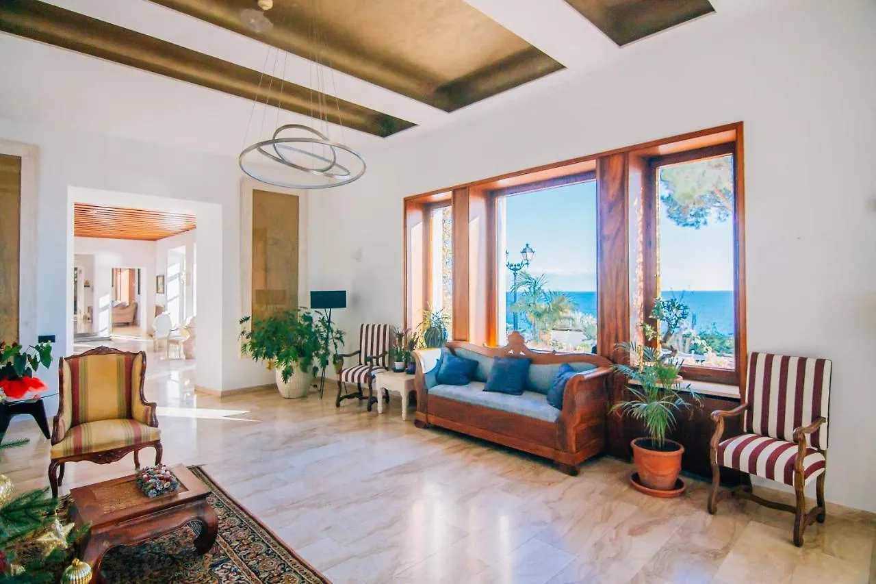 Hotel Roger De Flor By Seleqtta Lloret de Mar