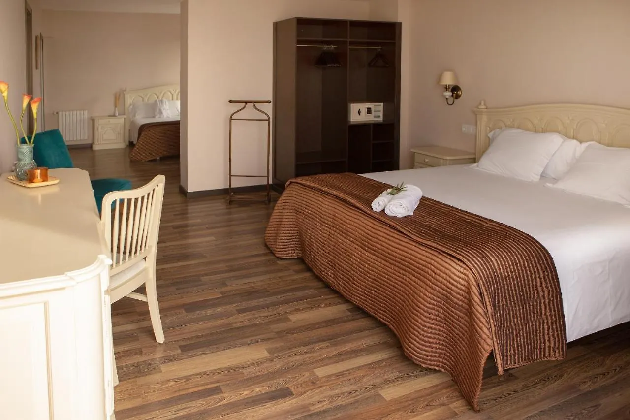 Hotel Roger De Flor By Seleqtta Lloret de Mar