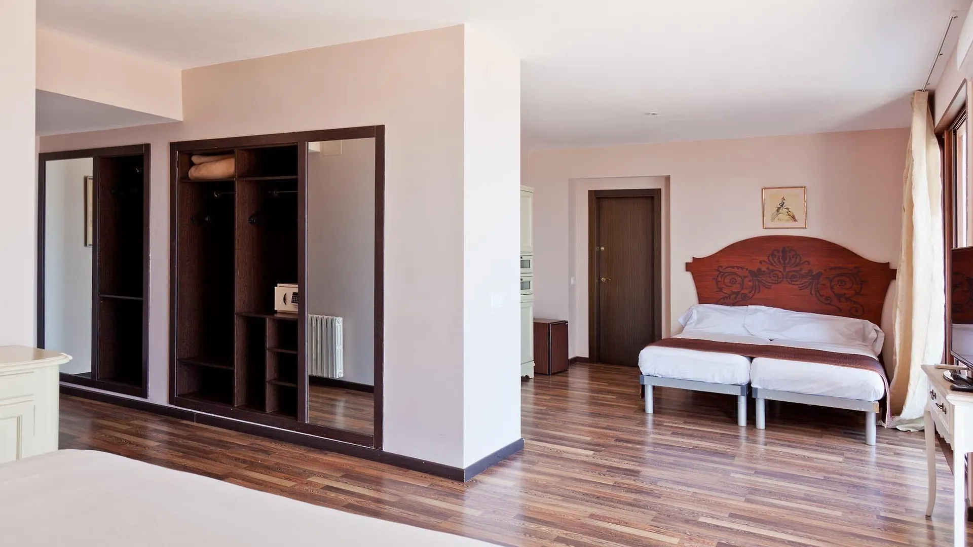 Hotel Roger De Flor By Seleqtta Льорет-де-Мар