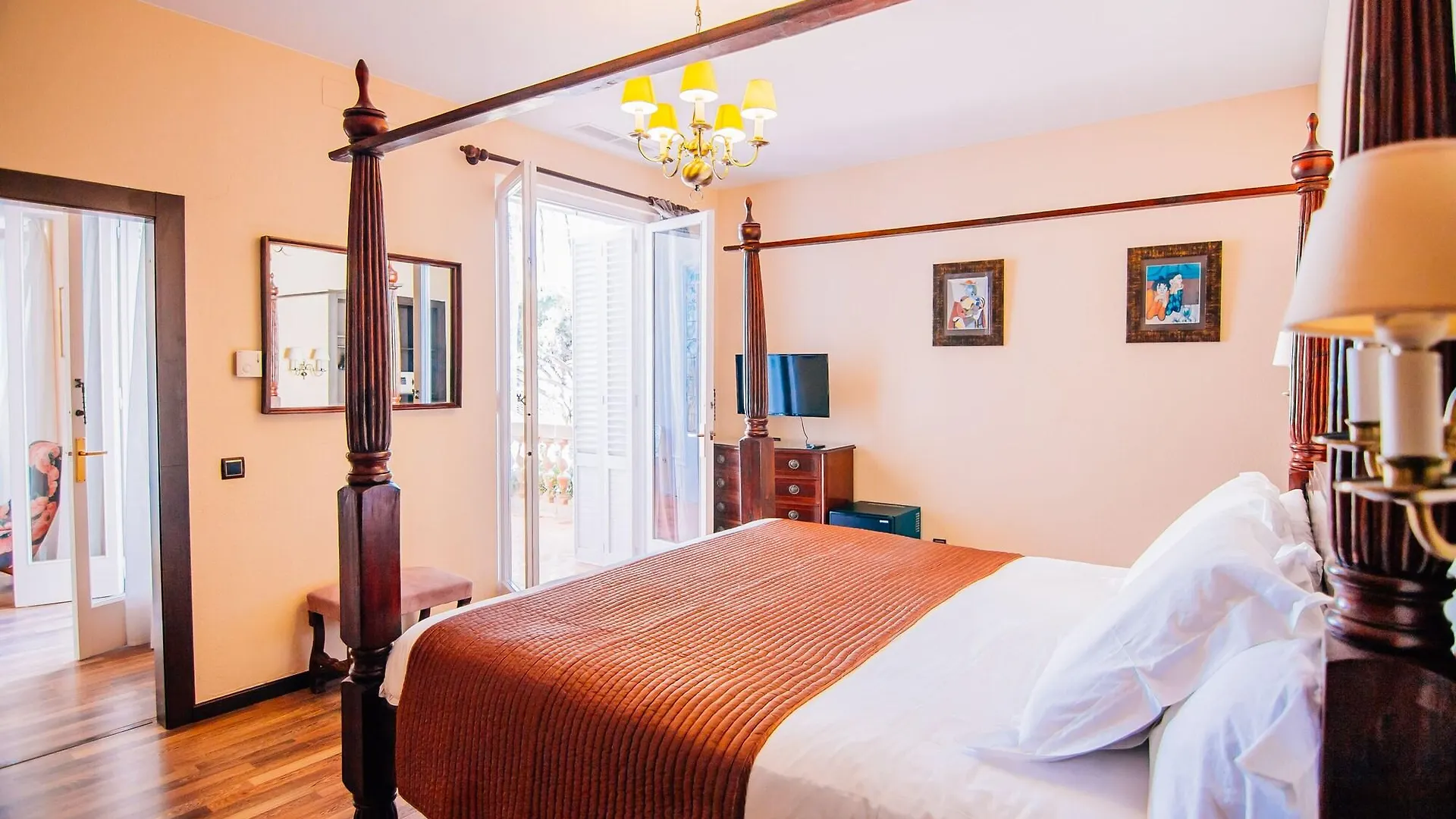 Hotel Roger De Flor By Seleqtta Льорет-де-Мар 4*,